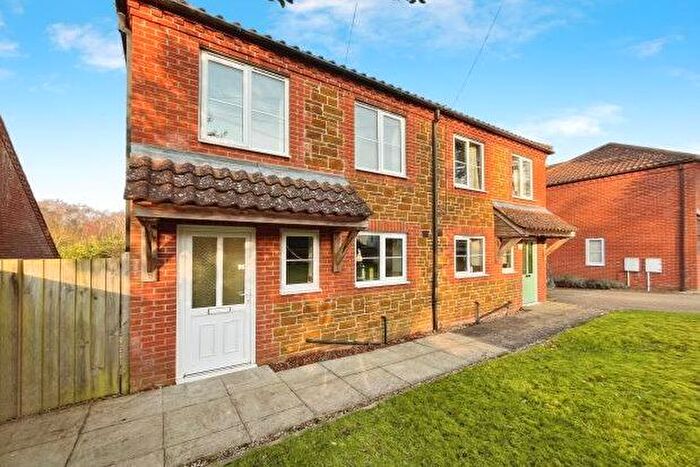 3 Bedroom Semi-Detached House To Rent In Lynn Road, King's Lynn, PE31