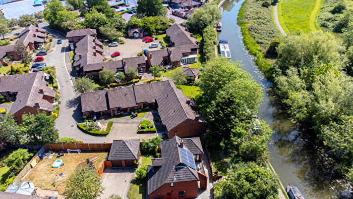 2 Bedroom Terraced Bungalow For Sale In Bekonscot Court, Giffard Park, Milton Keynes, MK14