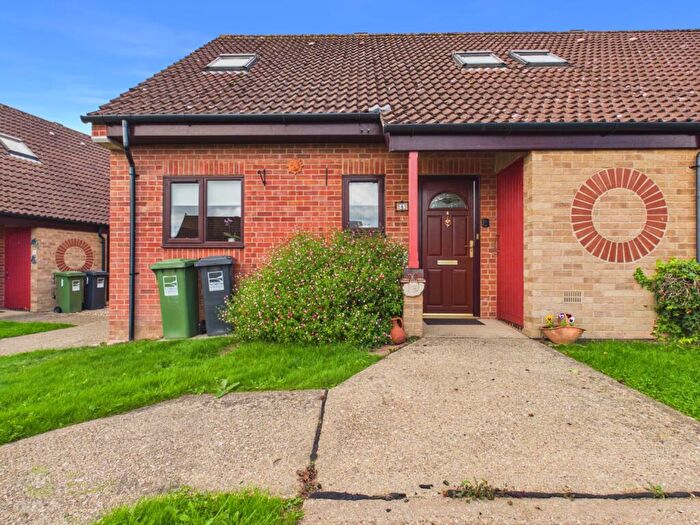 3 Bedroom Terraced Bungalow For Sale In Waterfield Meadows, North Walsham, Norfolk, NR28