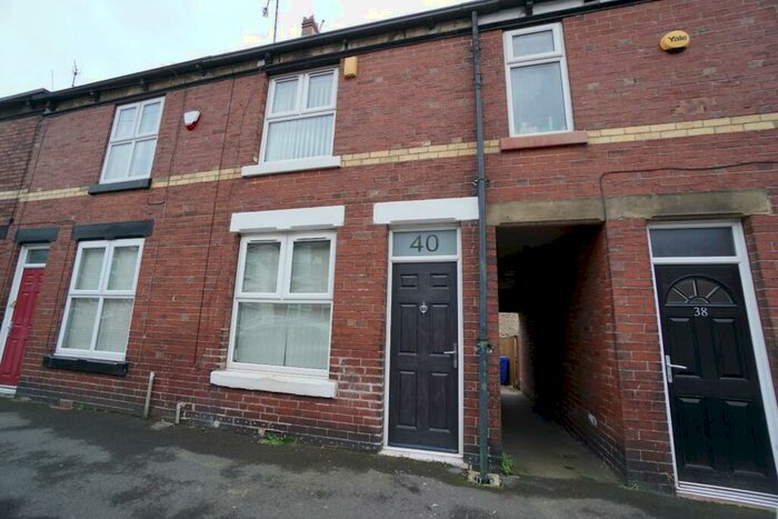 2 Bedroom House To Rent In Romsdal Road, Sheffield, S10