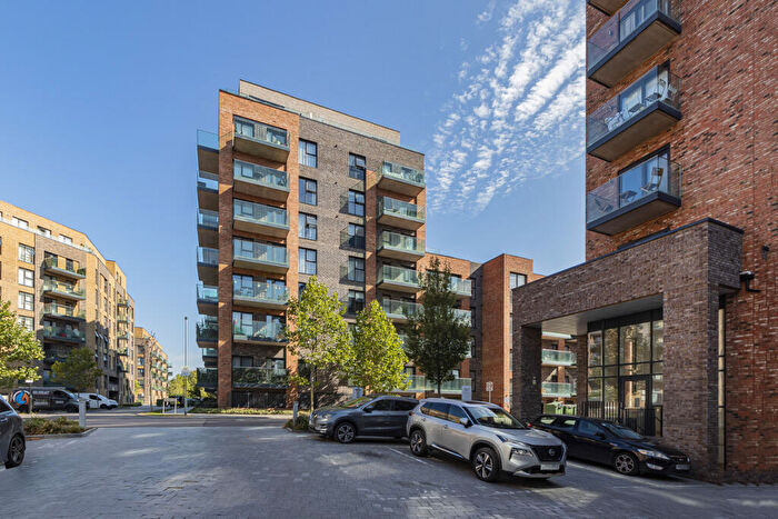 2 Bedroom Penthouse For Sale In James Smith Court, Dartford, DA1