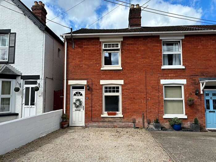 2 Bedroom House For Sale In Old Winton Road, Andover, SP10