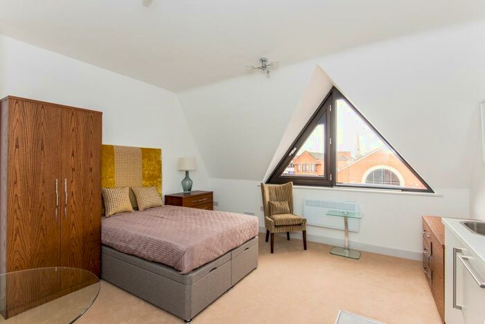 Apartment To Rent In The Chambers, East Street, Reading, RG1