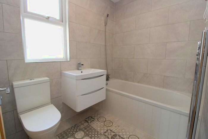 4 Bedroom Property To Rent In Canterbury Road, Croydon, CR0