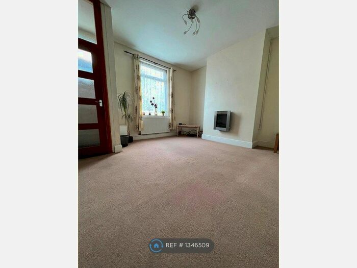 3 Bedroom Terraced House To Rent In Burnley Road, Blackburn, BB1