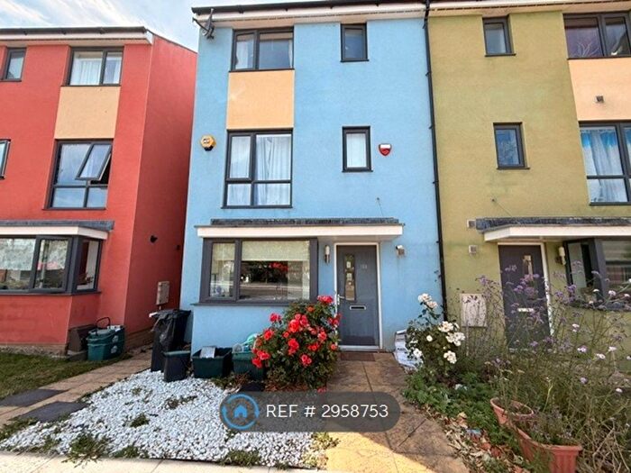 4 Bedroom Semi-Detached House To Rent In Willowherb Road, Bristol, BS16