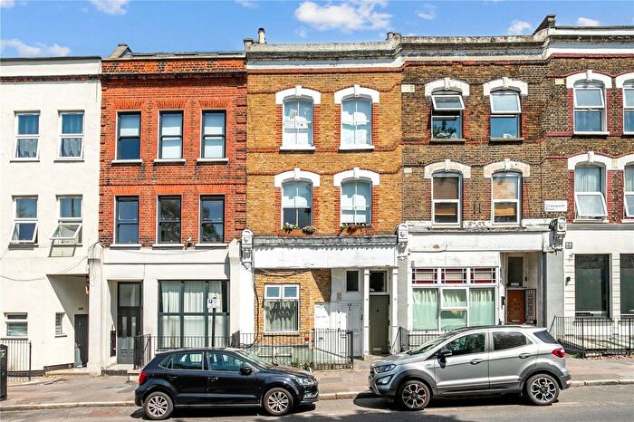 4 Bedroom Flat For Sale In Chatsworth Road, London, E5