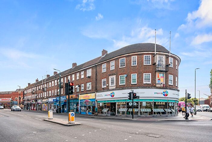 1 Bedroom Flat To Rent In A Central Parade, High Street, Penge, SE20