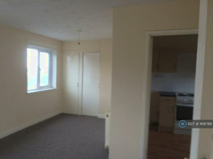 2 Bedroom Terraced House To Rent In Townhead Street, Stevenston, KA20