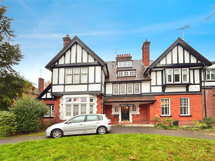 1 Bedroom Flat For Sale In Lovelace Road, Surbiton, KT6