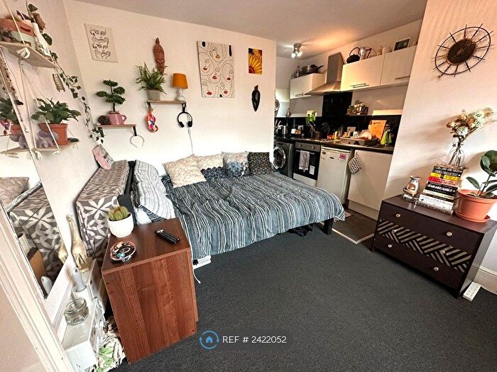 Studio To Rent In Gordon Avenue, Southampton, SO14