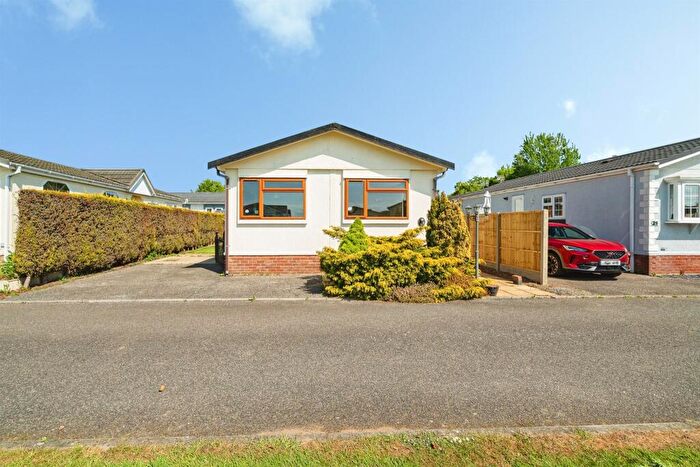 2 Bedroom Park Home For Sale In Eye Road, Brome, Eye, IP23