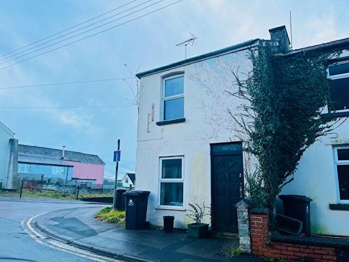 1 Bedroom Flat To Rent In Woodside Street, Cinderford, Gloucestershire, GL14