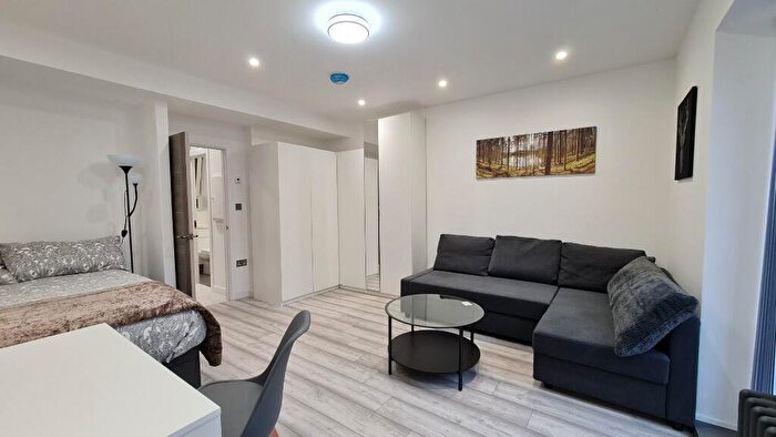 1 Bedroom Flat To Rent In Wallwood Street, London, E14