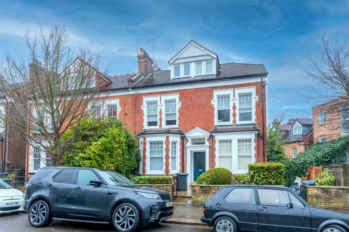 2 Bedroom Apartment To Rent In Highgate Avenue, London, N6