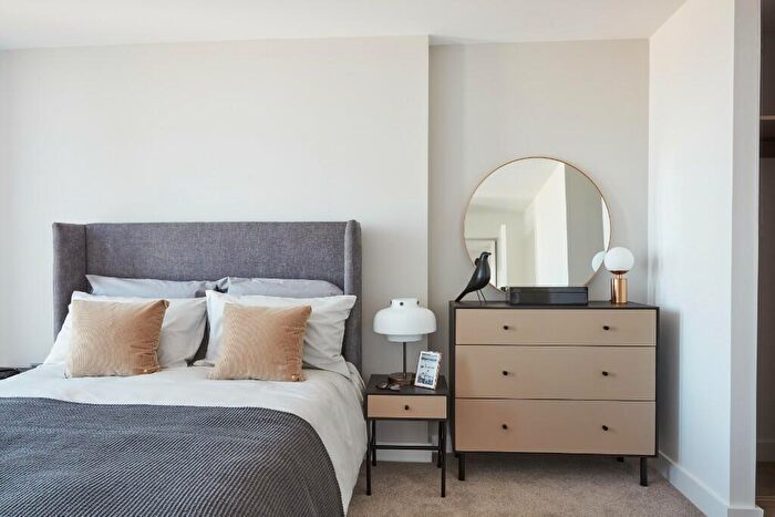 2 Bedroom Apartment To Rent In The Residences Manchester, Deansgate Square, Greater Manchester, M15