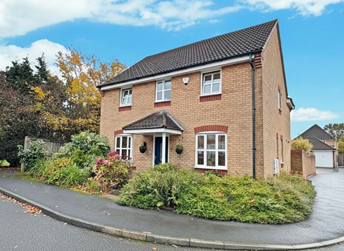 4 Bedroom Detached House For Sale In Lee Bank, Westhoughton, BL5