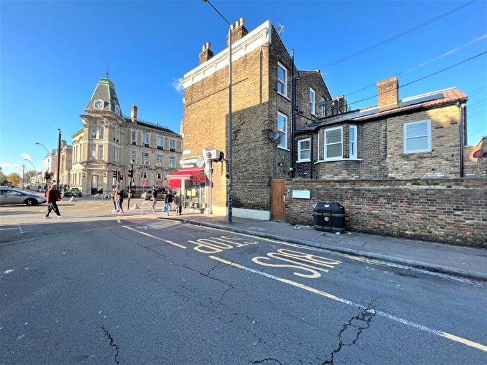 2 Bedroom Flat To Rent In , High Road Leyton, London, E10