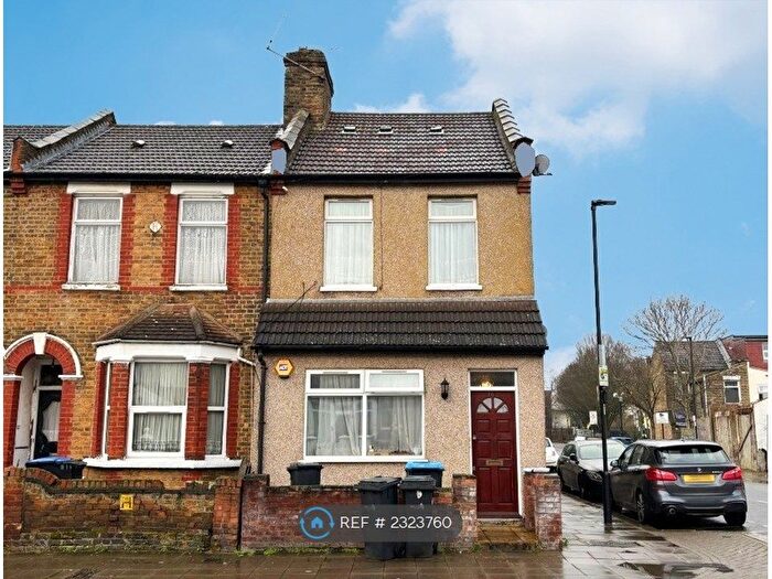 2 Bedroom Flat To Rent In Dysons Road, London, N18