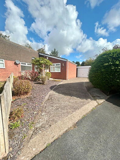 2 Bedroom Semi-Detached Bungalow For Sale In Glen Road, Great Sutton, Ellesmere Port, CH66