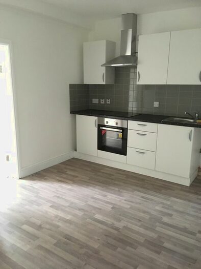 1 Bedroom Flat To Rent In Balaam Street, Plaistow, E13