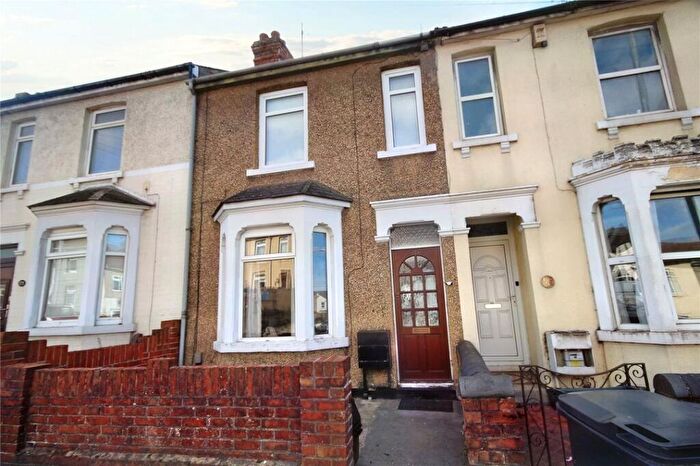 3 Bedroom Terraced House For Sale In Kingshill Road, Kingshill, Swindon, SN1