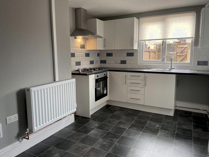 3 Bedroom Property To Rent In Gower Street, Briton Ferry, Neath, SA11