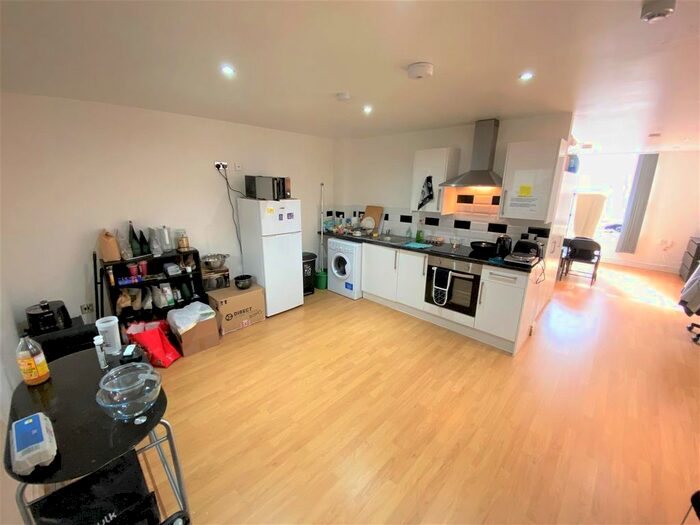 Studio To Rent In York Road, Leicester, LE1