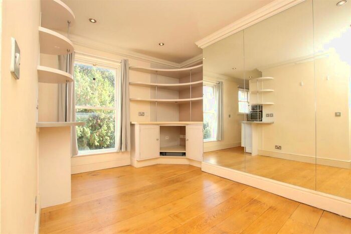 1 Bedroom Flat To Rent In Belvedere Villas, Bath, BA1