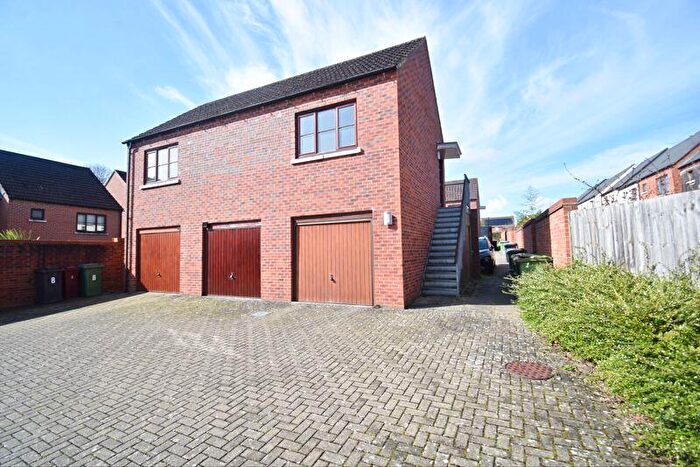 1 Bedroom Flat To Rent In Highpath Court, Basingstoke, RG24