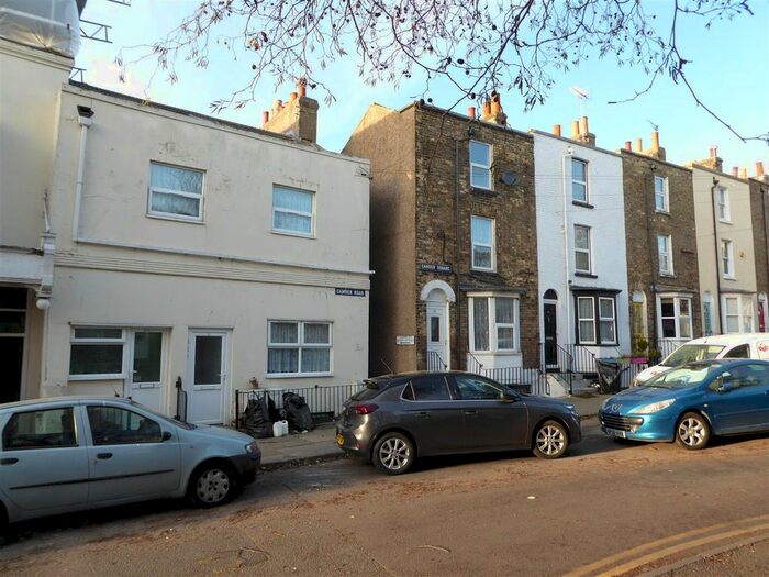 1 Bedroom Flat To Rent In Camden Road, Ramsgate CT11