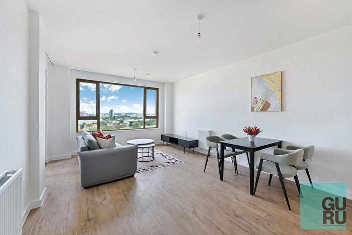 1 Bedroom Flat To Rent In Bermondsey Heights, London, SE15