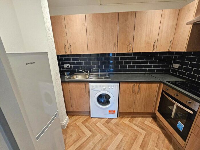 1 Bedroom Flat To Rent In Flat, Manor Road, Wallington, SM6