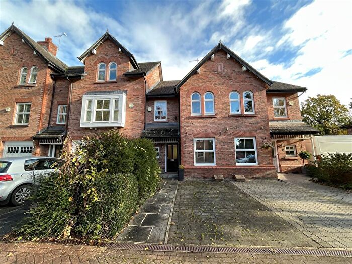 3 Bedroom Property To Rent In Broadacre Place, Alderley Edge, Cheshire, SK9