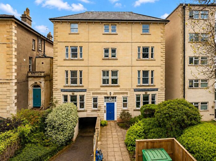 3 Bedroom Apartment For Sale In Ashgrove Road, Redland, Bristol, BS6