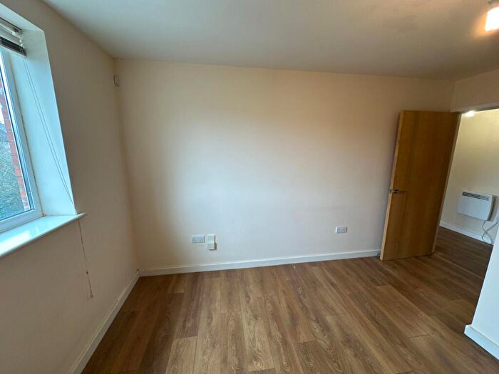 2 Bedroom Flat For Sale In Goosemoor Lane, Goosemoor House, B23