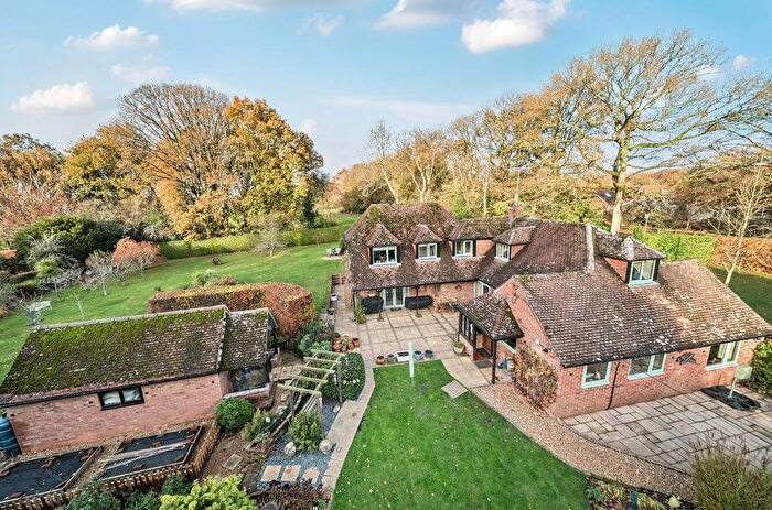 5 Bedroom Detached House For Sale In Old Odiham Road, Alton, Hampshire, GU34