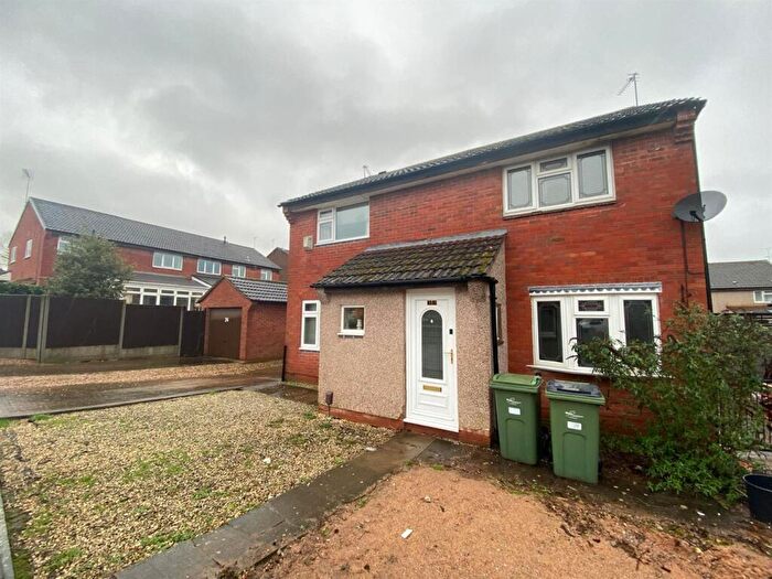 2 Bedroom Semi-Detached House To Rent In Featherby Drive, Glen Parva, Leicester, LE2