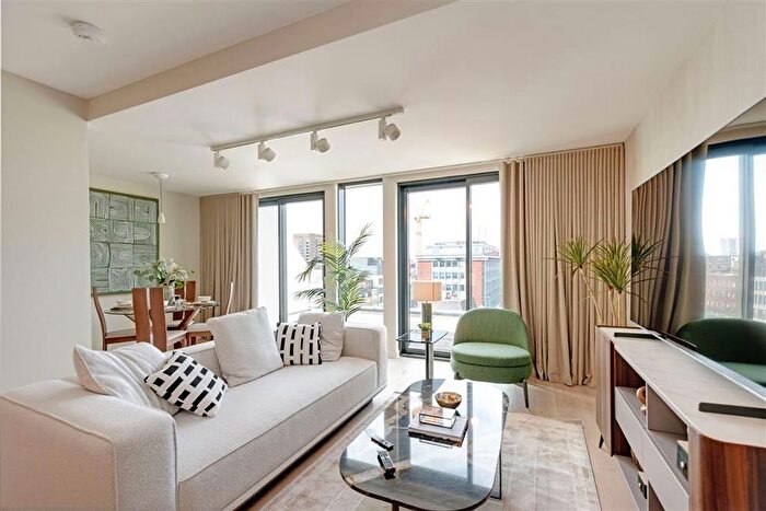 2 Bedroom Flat To Rent In Hollen Street, London, W1F