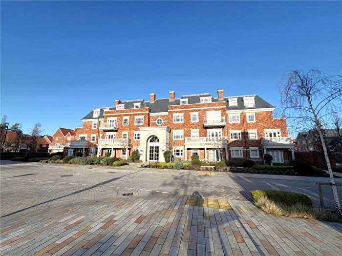2 Bedroom Flat For Sale In Pyestock Way, Fleet, Hampshire, GU51