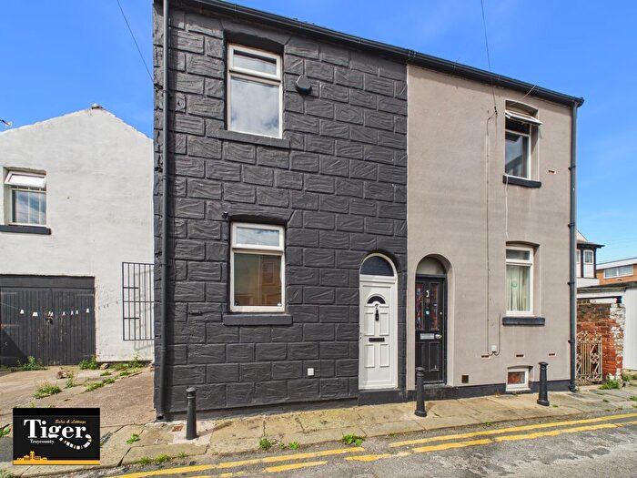 2 Bedroom Semi-Detached House For Sale In Byron Street, Blackpool, FY4