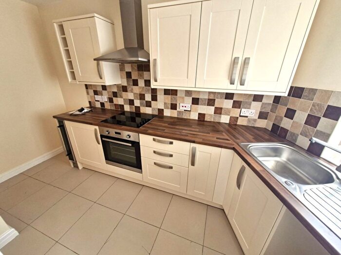 2 Bedroom Flat To Rent In Red Bank Road, Blackpool, FY2