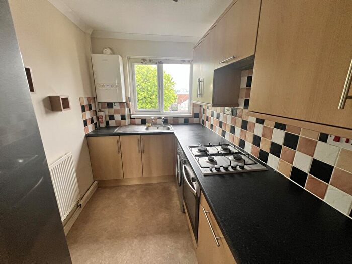 1 Bedroom Flat For Sale In Washbourne Close, Plymouth, Devon, PL1