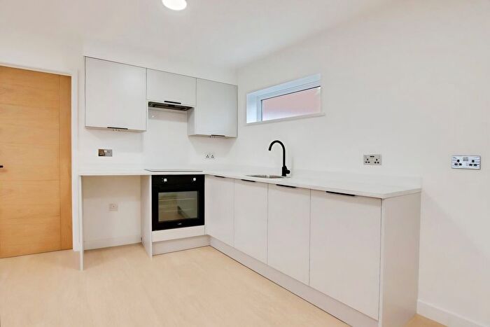 1 Bedroom Flat To Rent In Trinity Street, Fareham, Hampshire, PO16