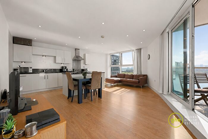 2 Bedroom Flat For Sale In Albert Basin Way, Royal Docks, London, E16