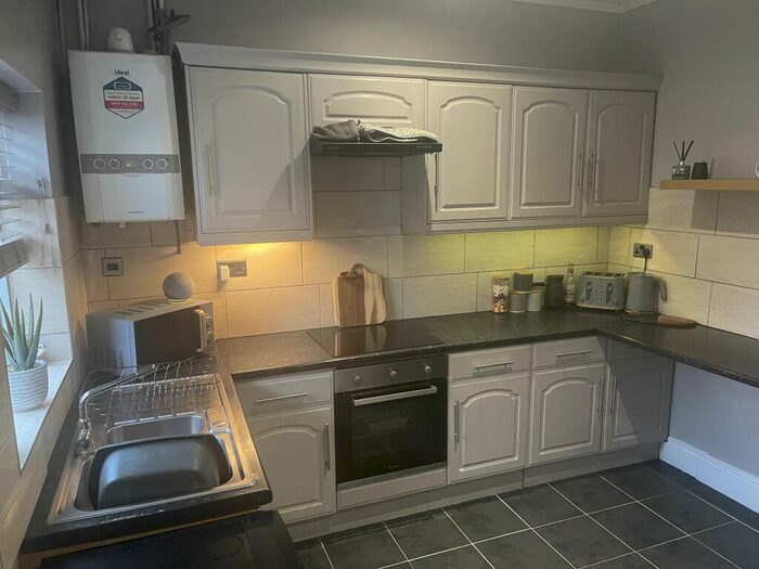 3 Bedroom Semi-Detached House To Rent In Rowms Lane, Mexborough, S64