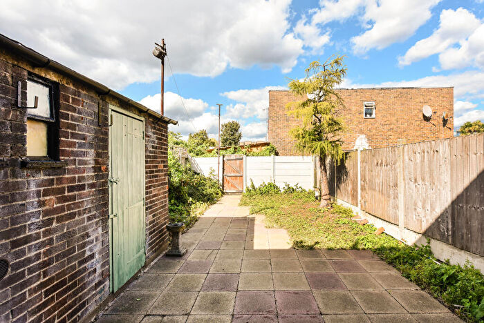 3 Bedroom Terraced House To Rent In Murray Square, London, E16