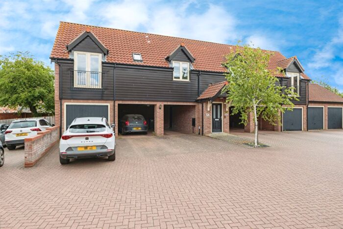 1 Bedroom Flat For Sale In Honeysuckle Way, Attleborough, NR17