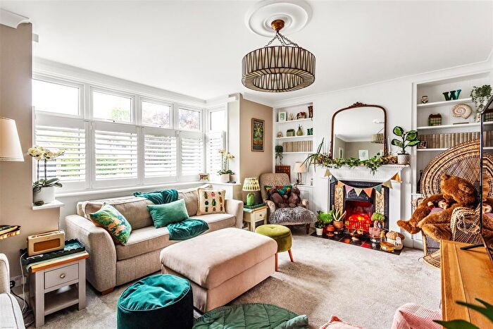 4 Bedroom Detached House For Sale In Oakdene Road, Great Bookham, KT23