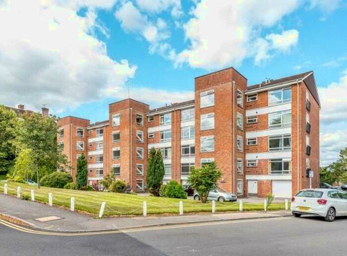 2 Bedroom Apartment To Rent In Lawn Road, Friary And St Nicolas, GU2